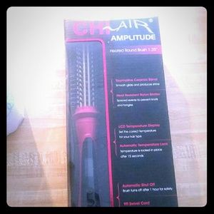 Chi air amplitude heated round brush